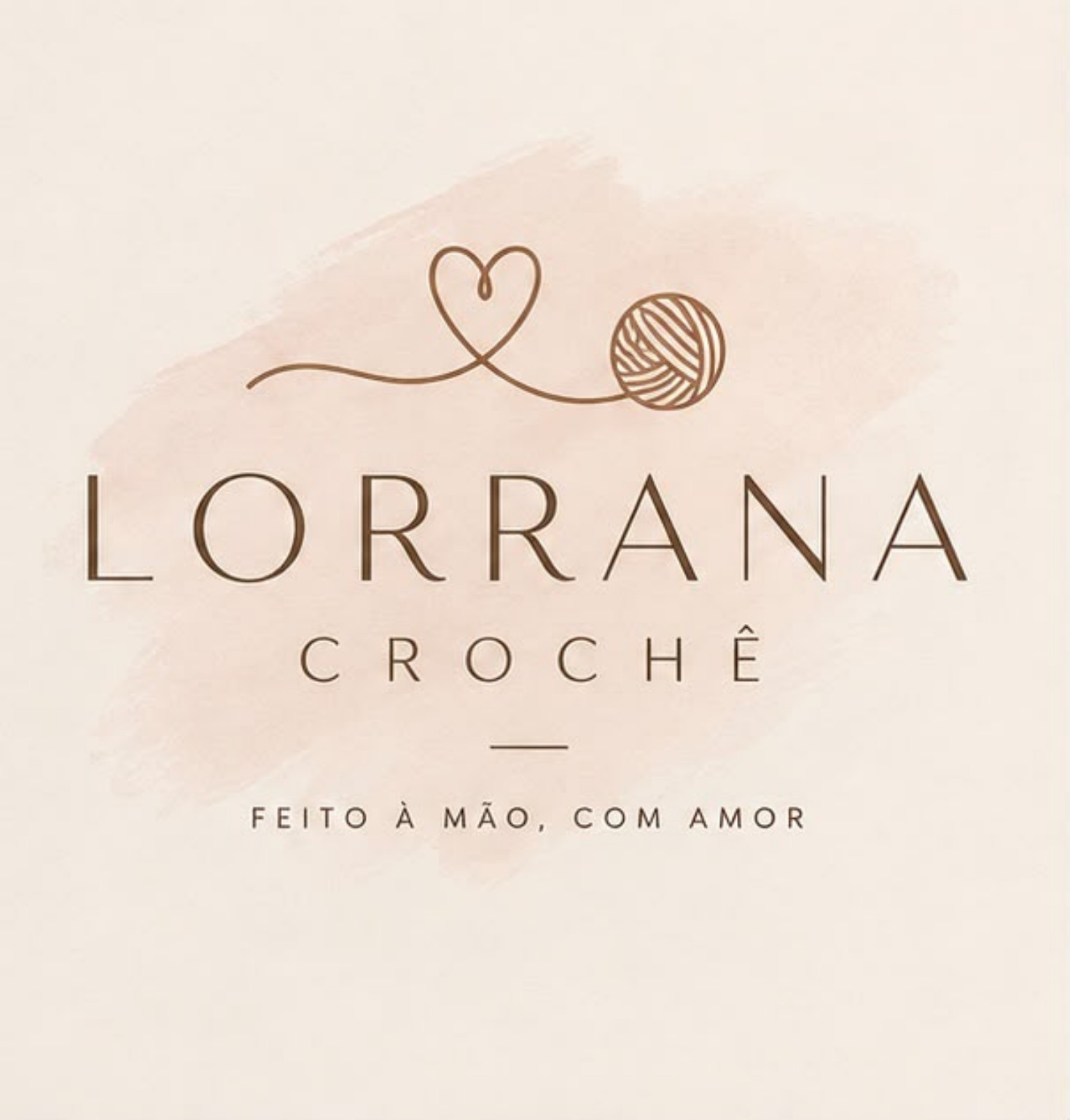 Marca Lorrana Crochê: um fio que forma um coração e um novelo. Feito à mão, com amor.